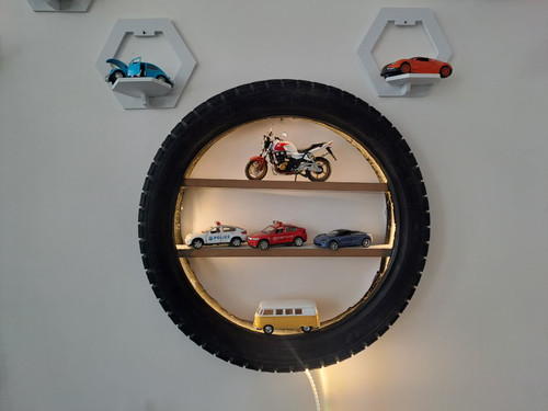 شلف دیواری اتاق کودک/Children's room wall shelf with tires